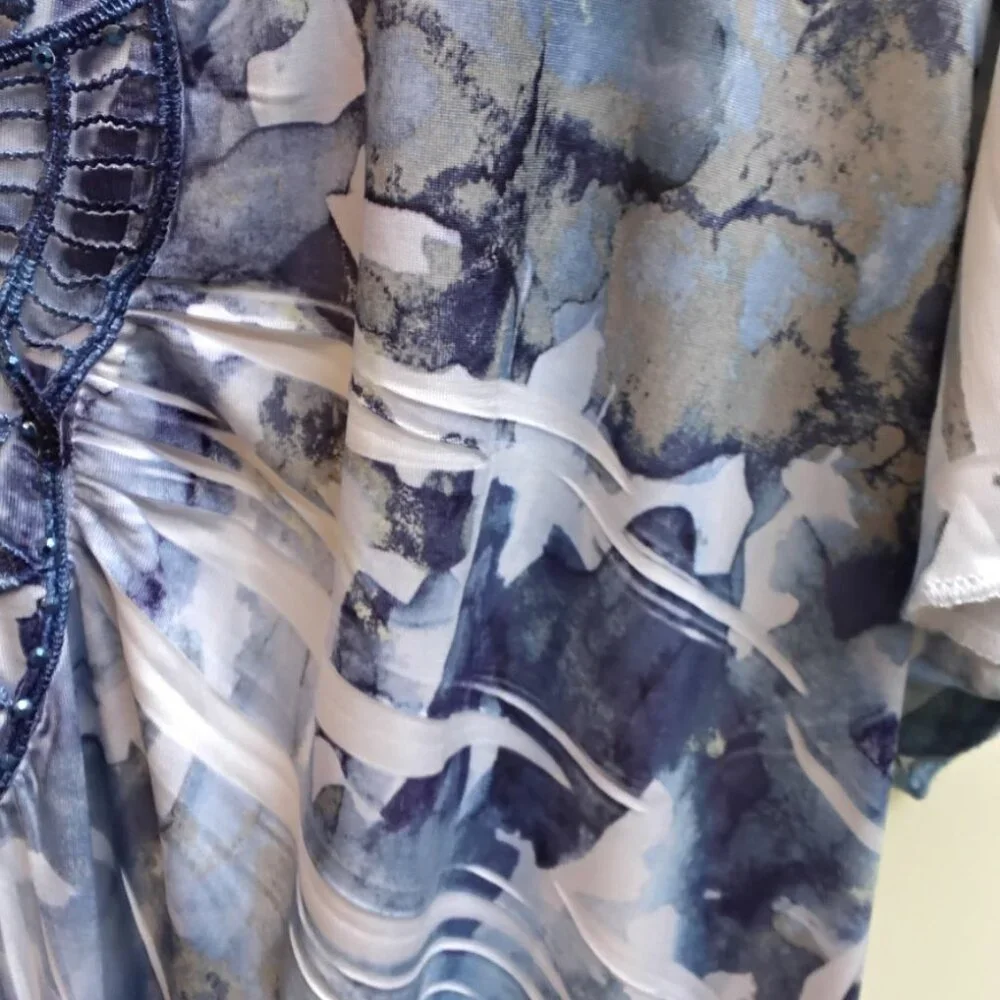 World Unity Women's OX (14-16) blue Tye-Dye Rhinestones Intricate Lace Top - Picture 5 of 9